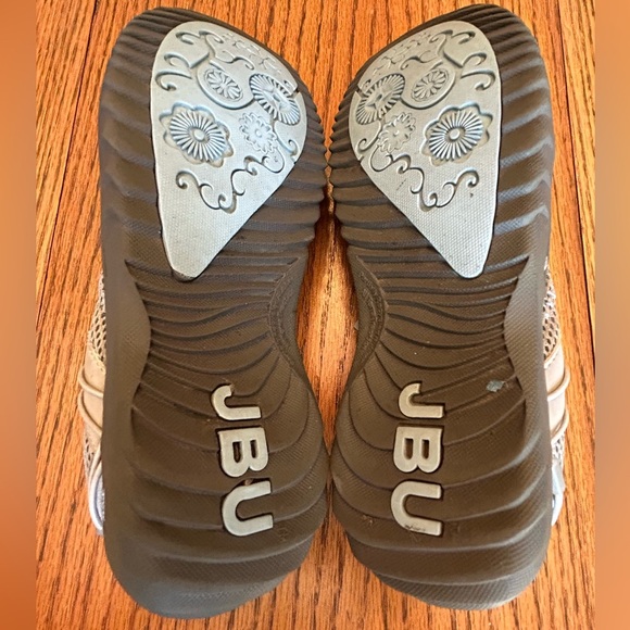 JBU by Jambu Wyoming Light Beige and Tan All Terrain and Water Ready Sneakers - Picture 8 of 9